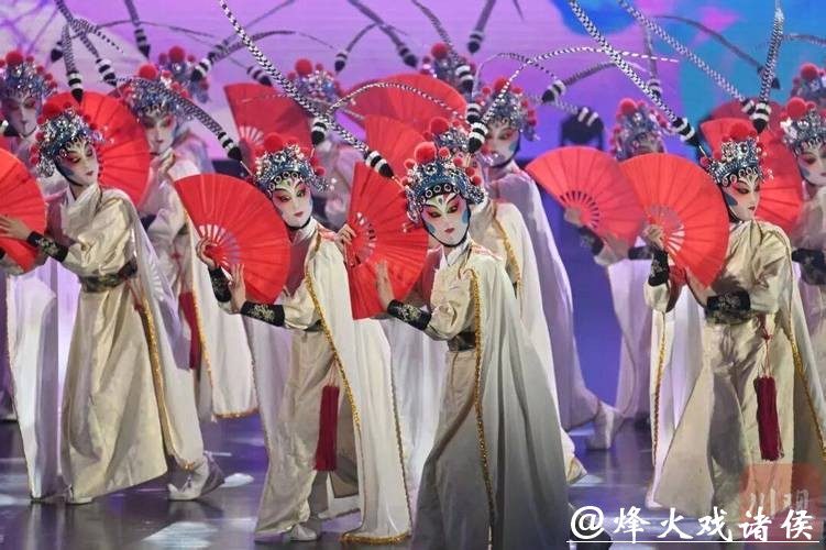 四川省第三届川剧汇演汇报演出暨2026新春戏曲晚会举办